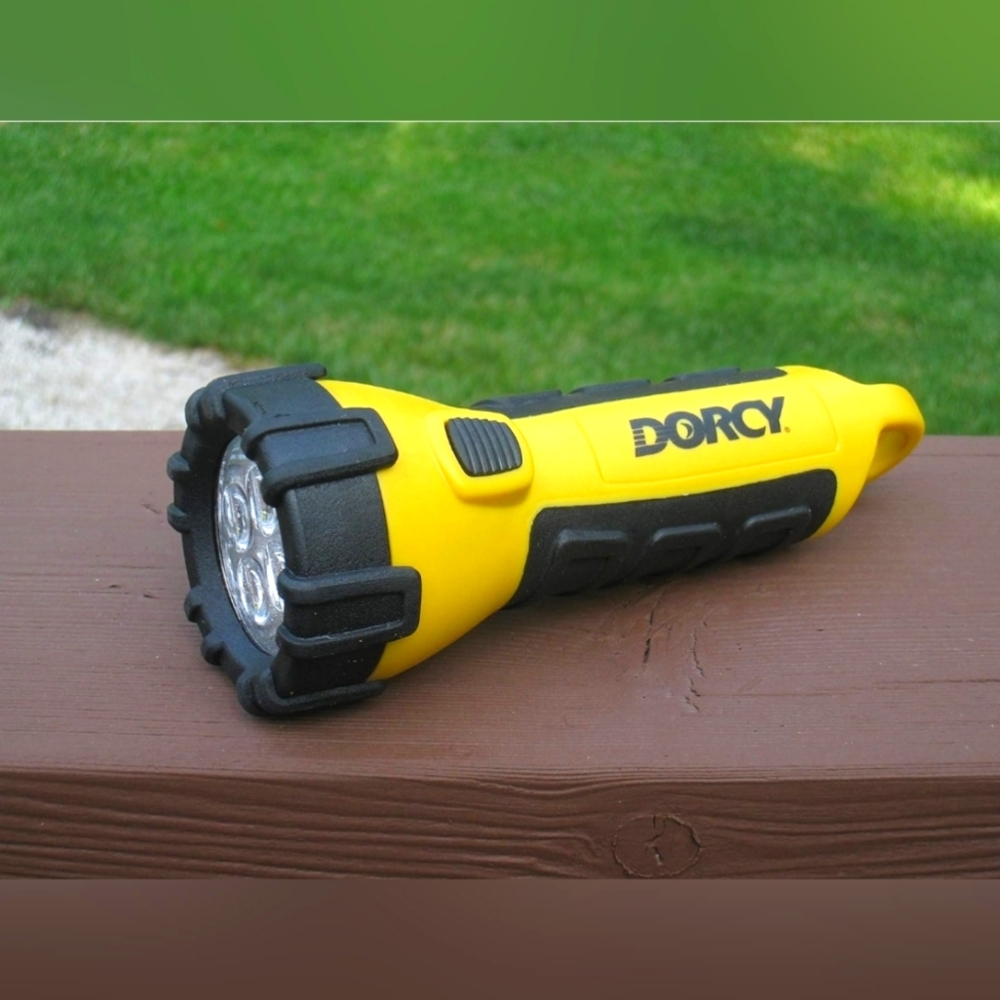 New Dorcy 41-2510 Floating LED Flashlight 55 Lumens, Yellow